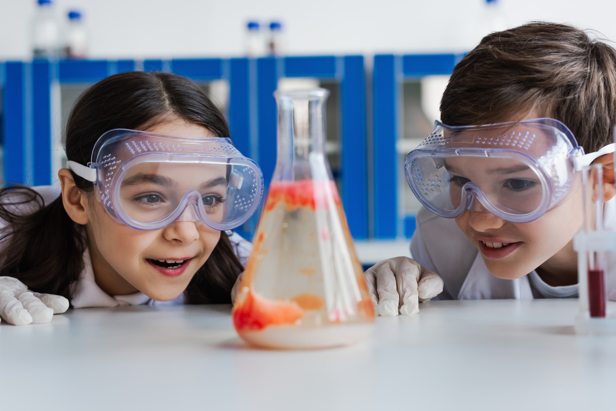 How to Encourage Sharing and Teamwork in Young Learners